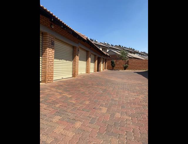 2 BEDROOM APARTMENT FOR SALE IN SAGEWOOD